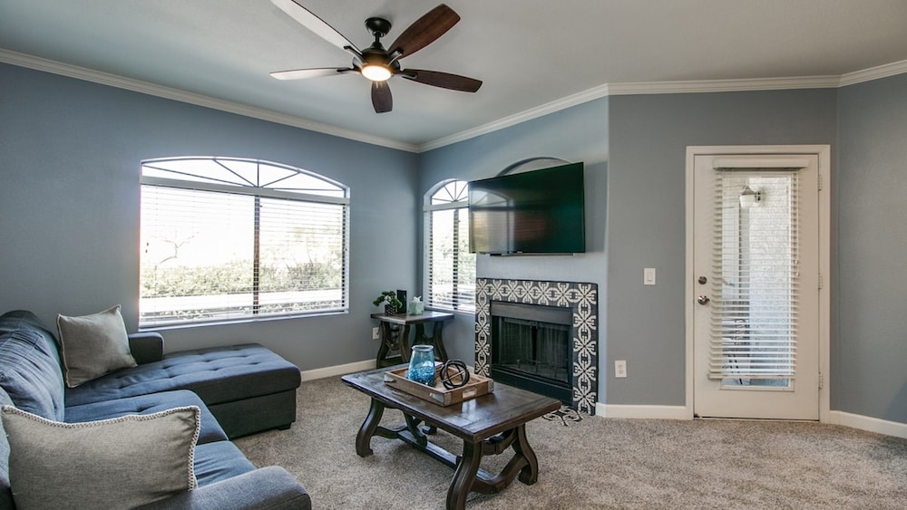 New Listing! Remodeled Condo in North Scottsdale!