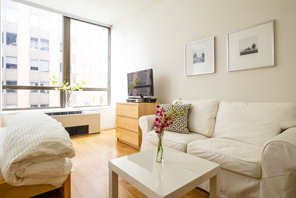 Wall Street Apartment