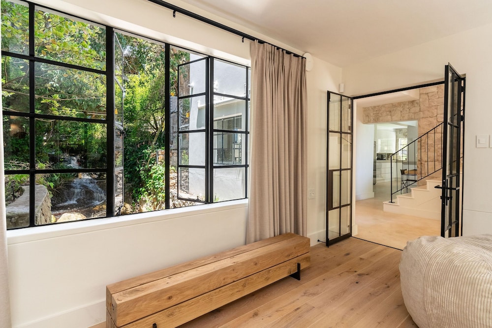 River 42 Camps Bay - Luxury Villa With Pool Stream