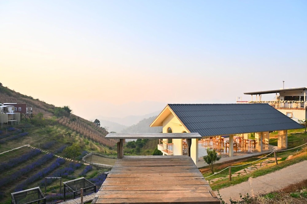 Phuwin Homestay Monjam