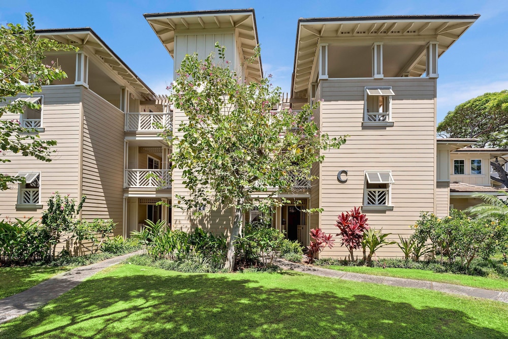 Concierge Included - Walk to Restaurants & Shopping - AC - Infinity Pool! -vrkcv