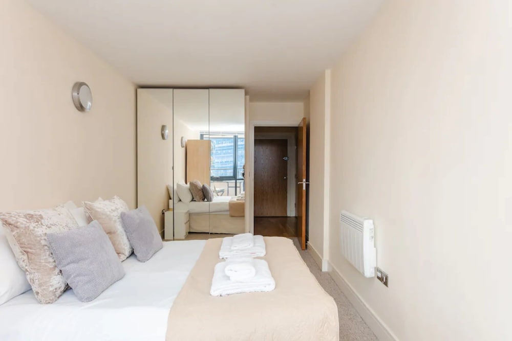 Vivid Apartment in Central London