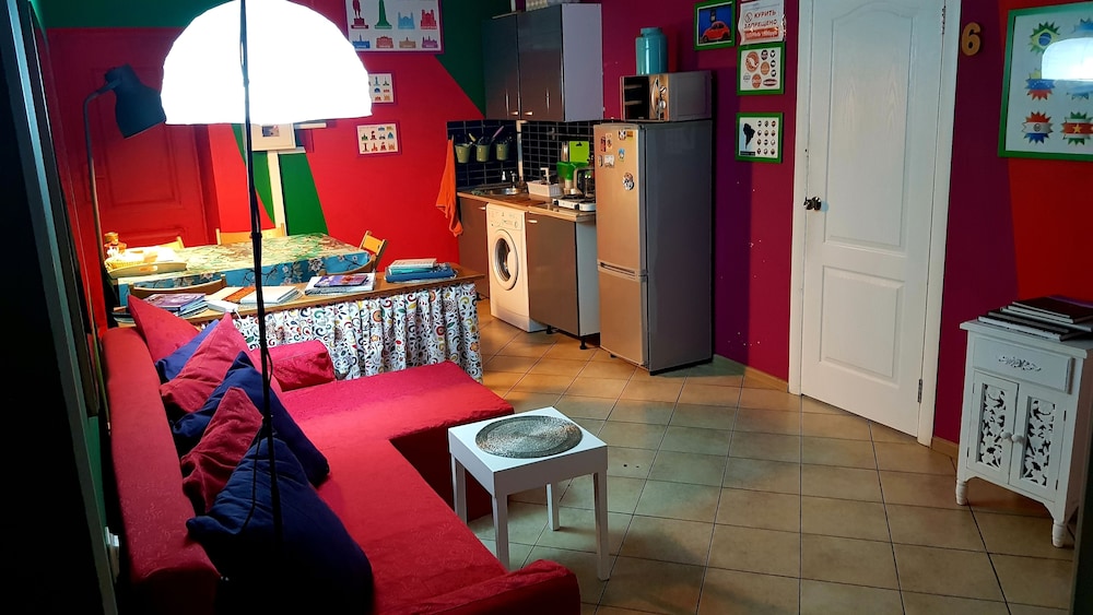 Hostel Makarena