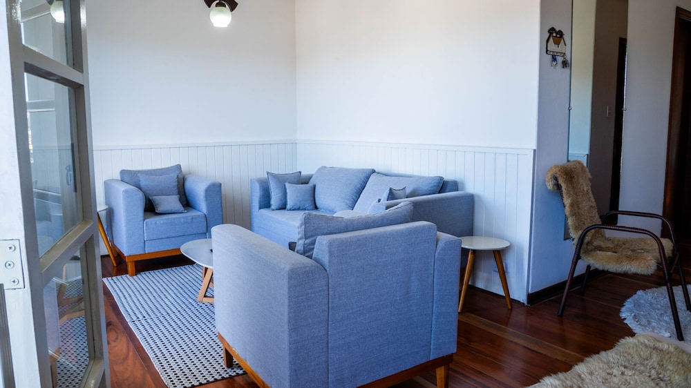 Casa com Lareira Wi-fi e Varanda com Vista