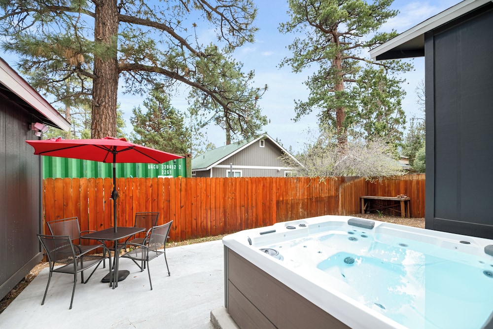 The Maple Lane Hideaway