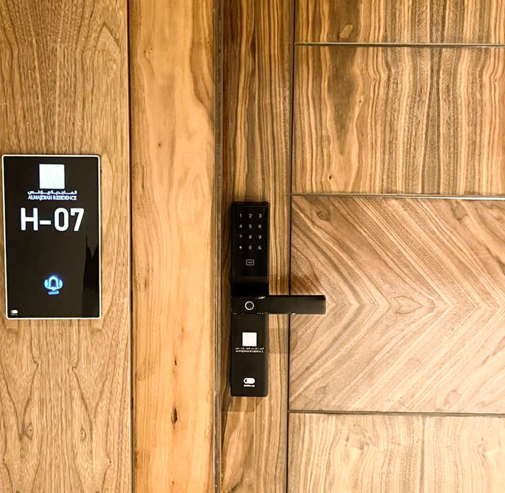 Kease Yasmin H-7 Royal Touch AG96