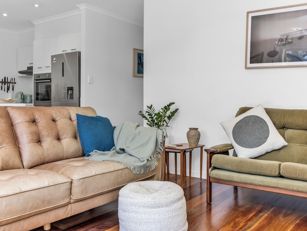 Kirra Shores Coastal Hideaway