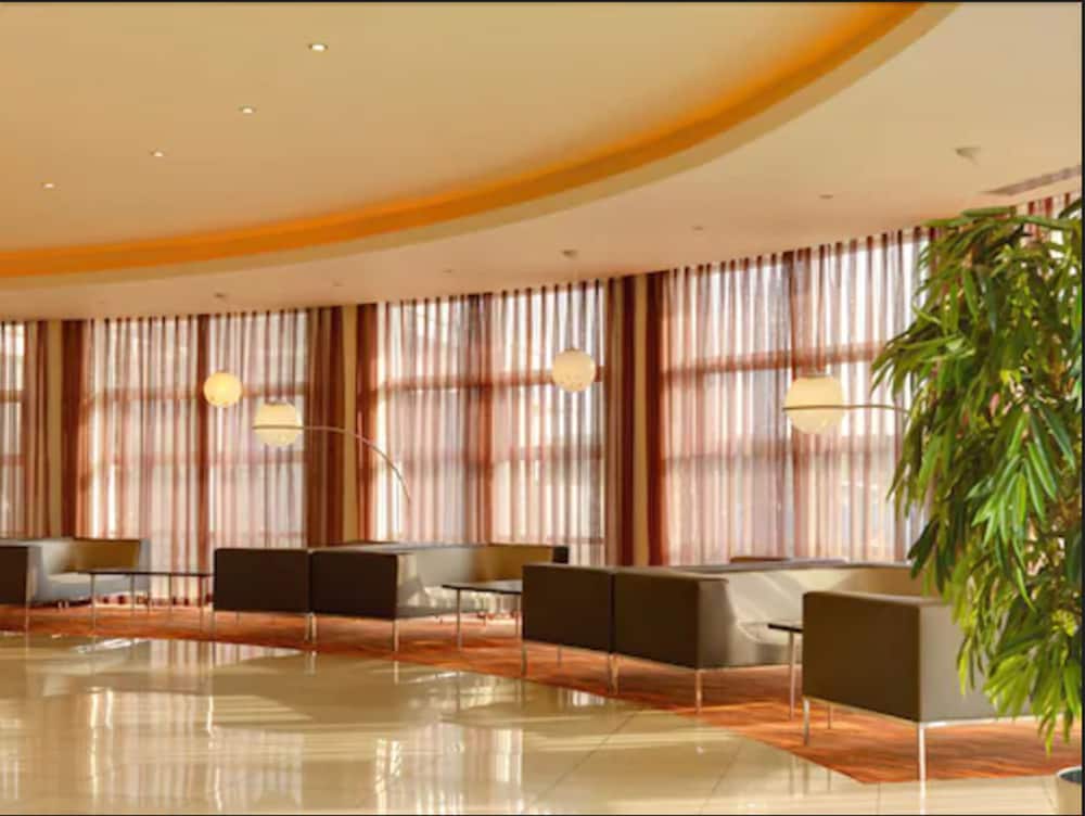 Limerick Vacations - Maldron Hotel Limerick - Property Image 2