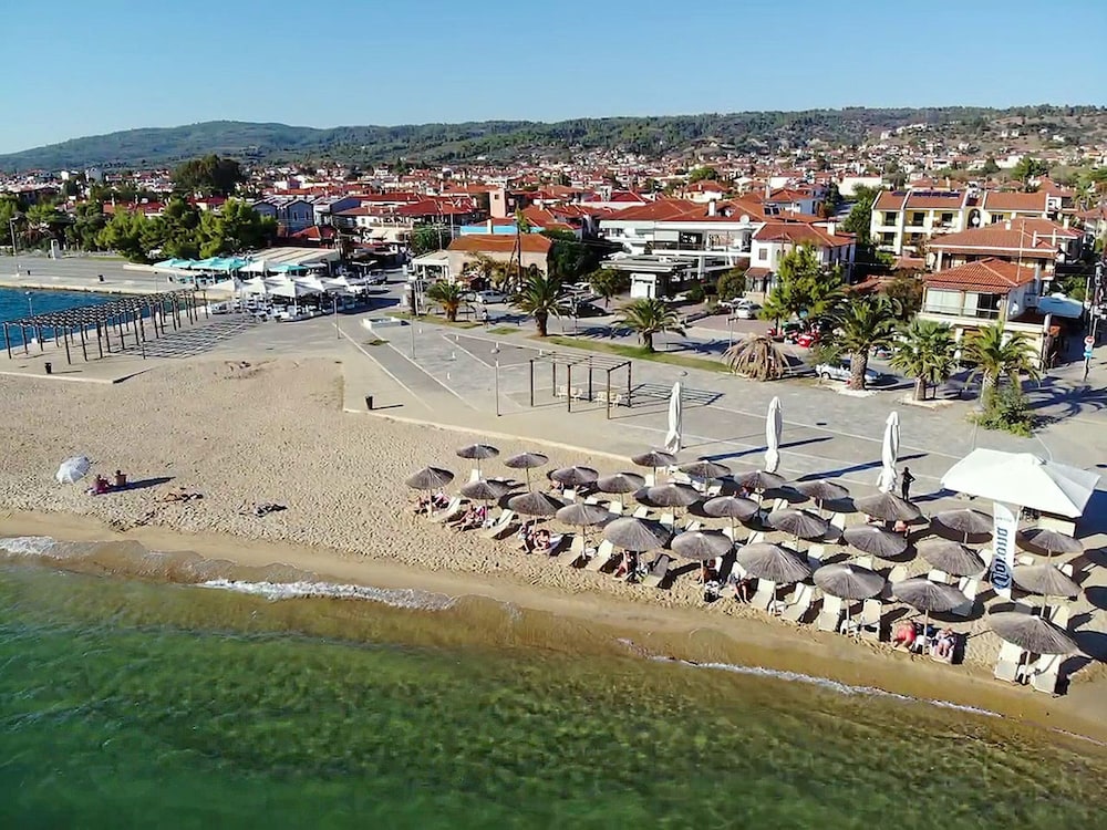 Finikas Garden Beach Resort Nikiti