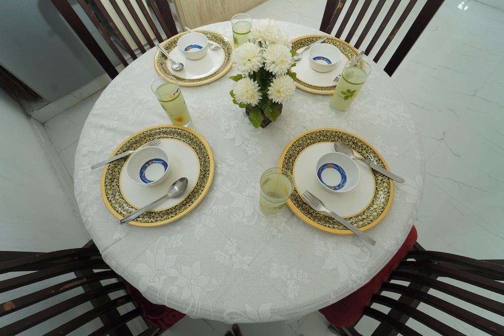 Blue Horizon Apartment 2bhk Nr Marina Beach