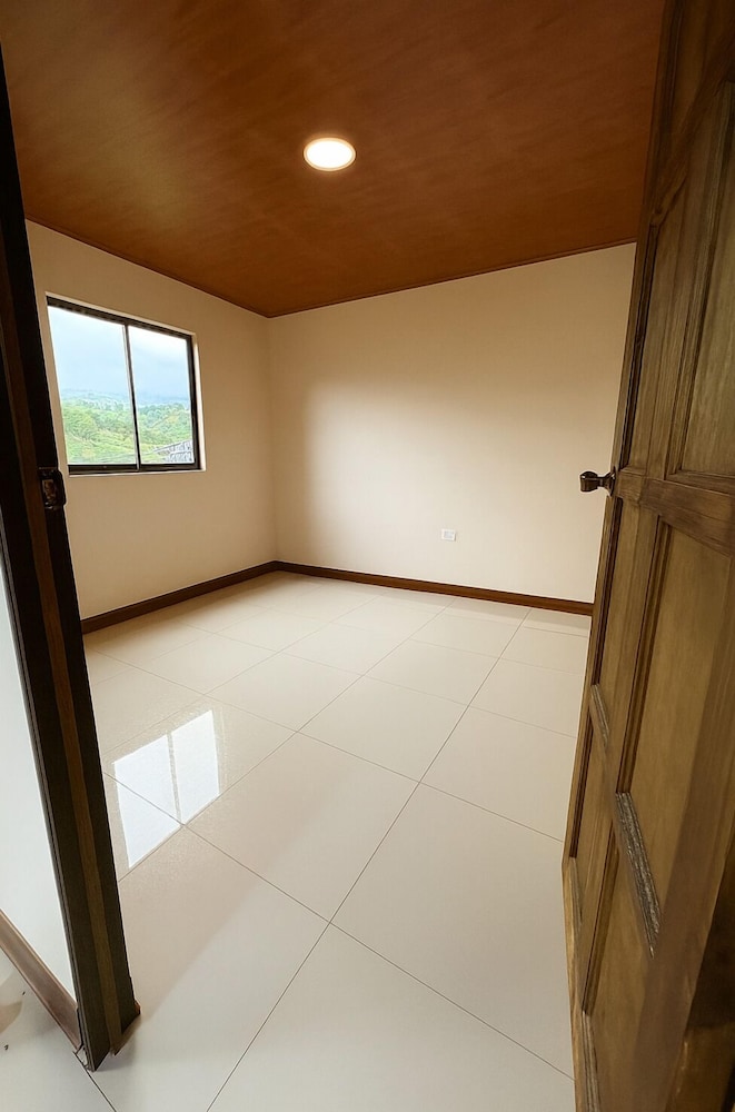 KEYTRI ROOMS