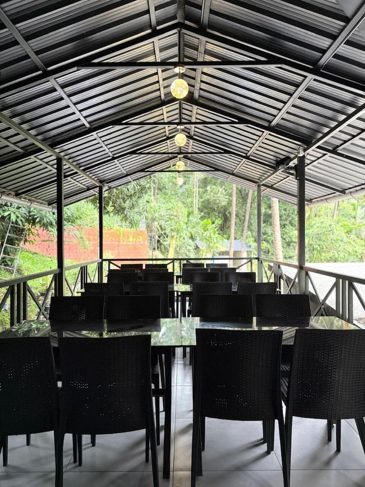Vayalada Garden resort