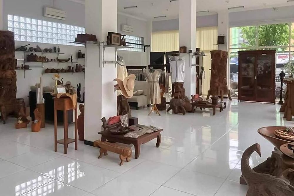 Malang Hill Gallery & Homestay