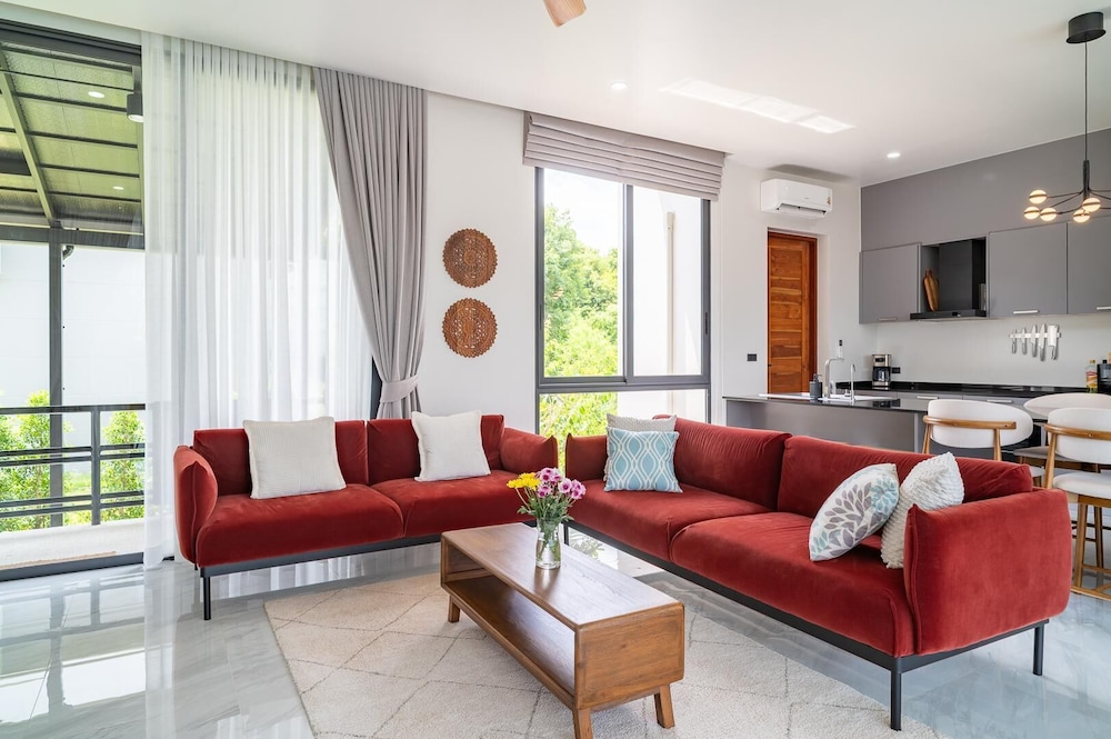 New 3BR Pool Villa in Bophut KBR46
