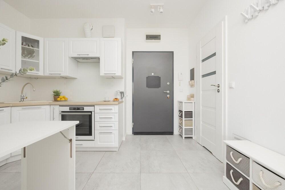 Business Studio Sikorskiego by Renters