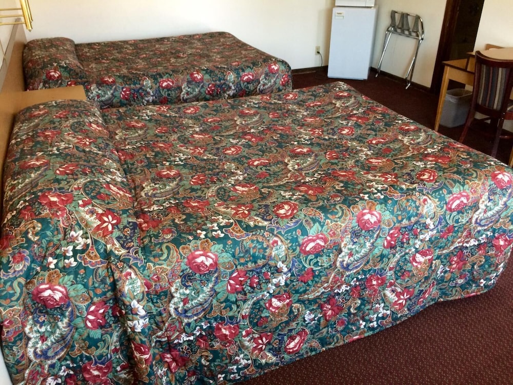 Greenway Motel