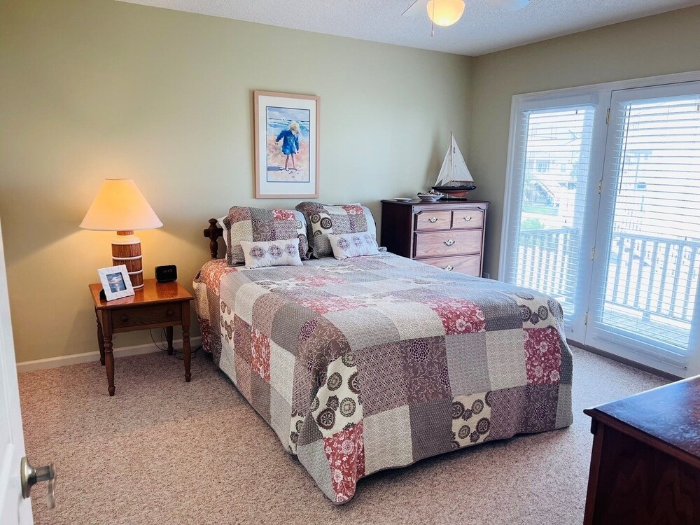Le Tournesol 4 Bedroom Home by RedAwning - Property Image 31