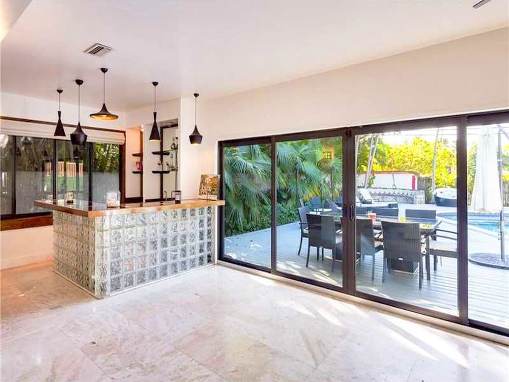 5 Bedroom Homes in Miami Beach by TMG