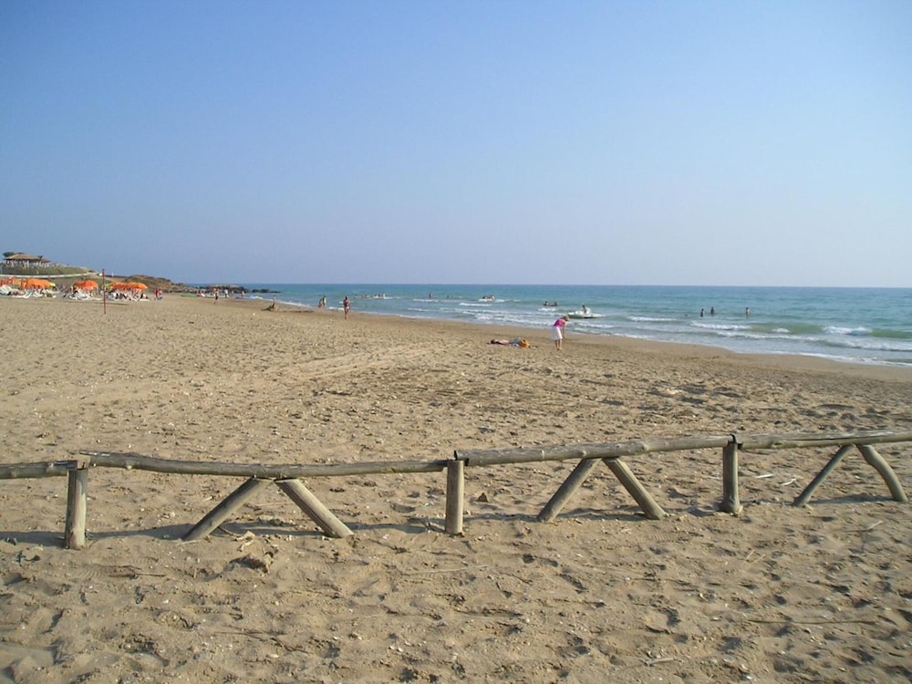 Kamarina Land