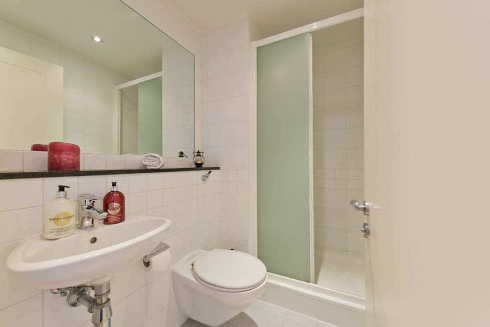 Modern, City Centre 3 Bedroom Apartment