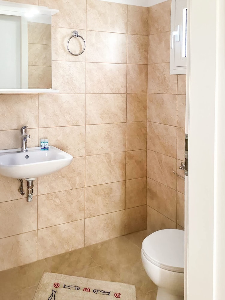 Dinas Apartment - Alonnisos Summer Haven