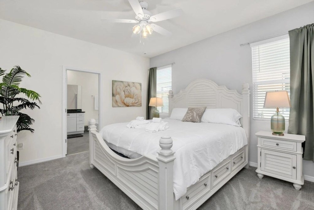 Luxury 6 Bed Private Pool Home In Solterra Resort 6 Bedroom Home by RedAwning view 5