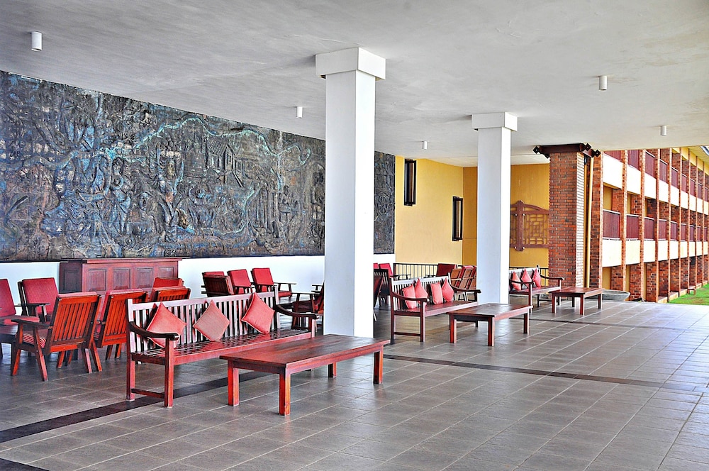The Long Beach Resort