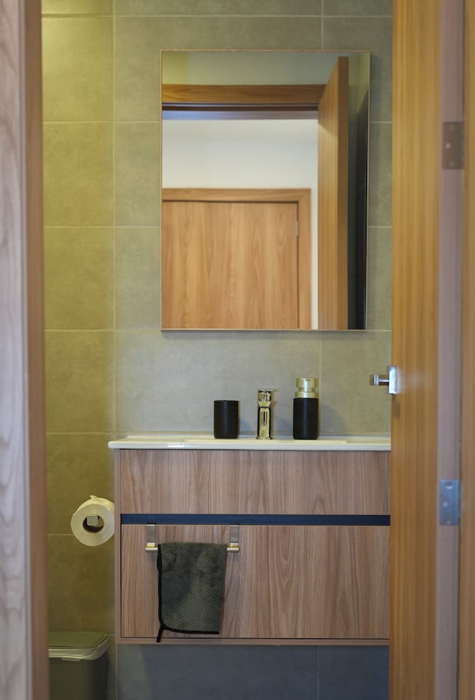 ADN Apartments and Studios