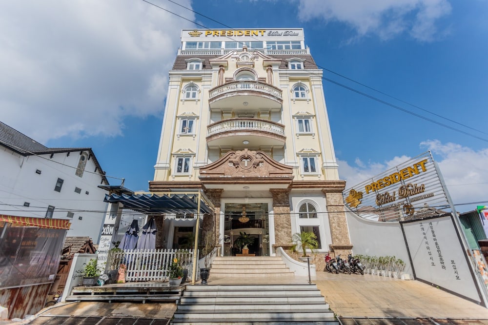 President Hotel