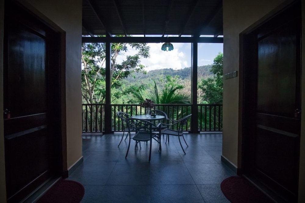 De Serenity - Exclusive Jungle Retreat