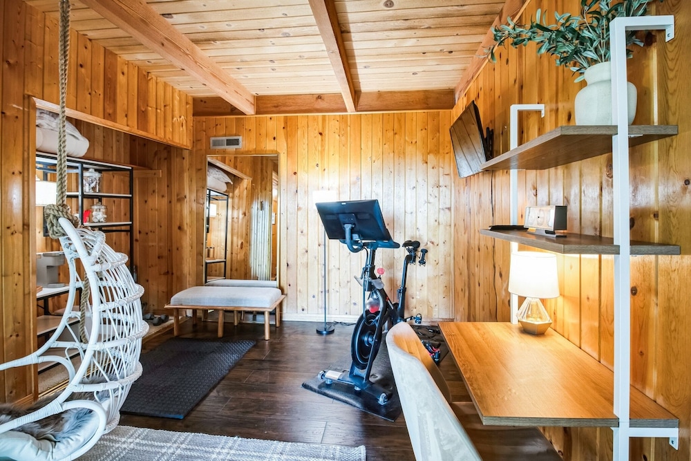 The Volpe Den 3 Bedroom Cabin