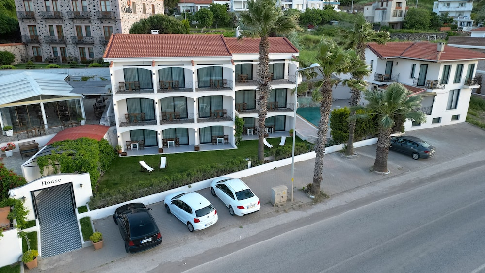 Cunda House Küçük Otel - Image 25