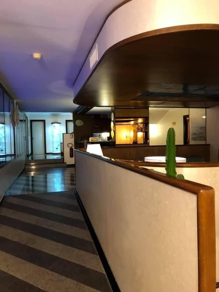 Arthotel Gabbiano Azzurro due view 3