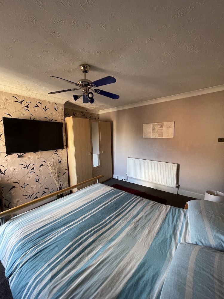March-2bed Apt - Family Friendly - Pet Friendly