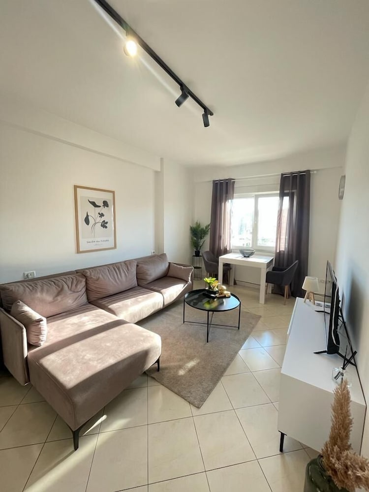 Sunny Apartment