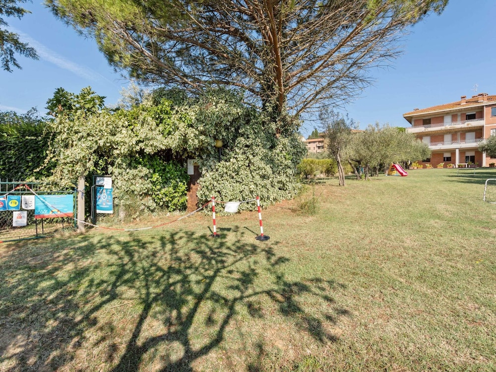 Elegant Apartment on Lake Trasimeno view 2