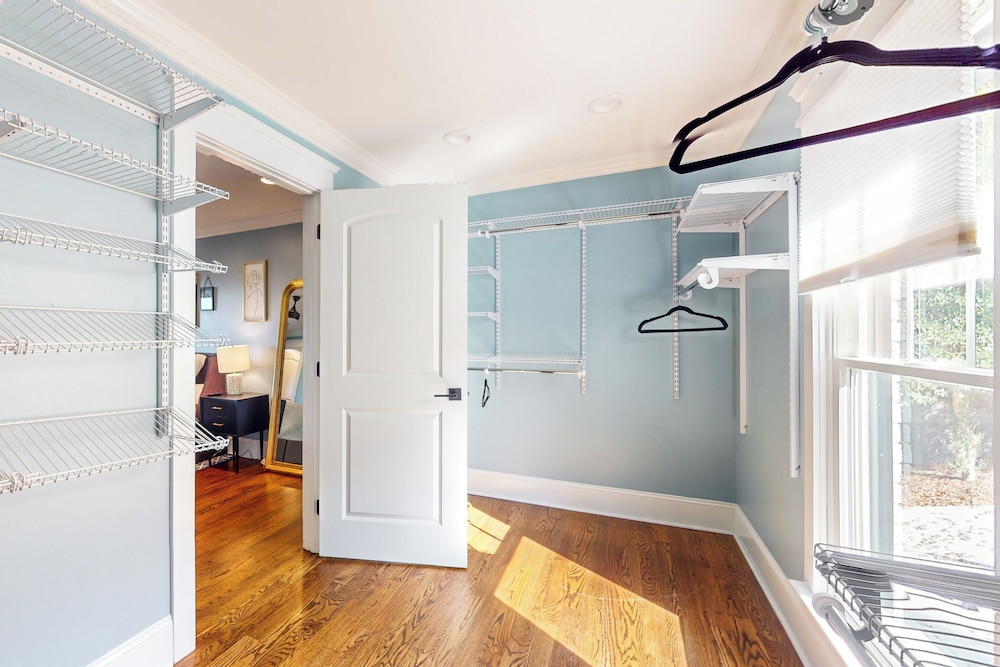 3 BR Home: Dog Friendly w/ Scenic Views & Pool