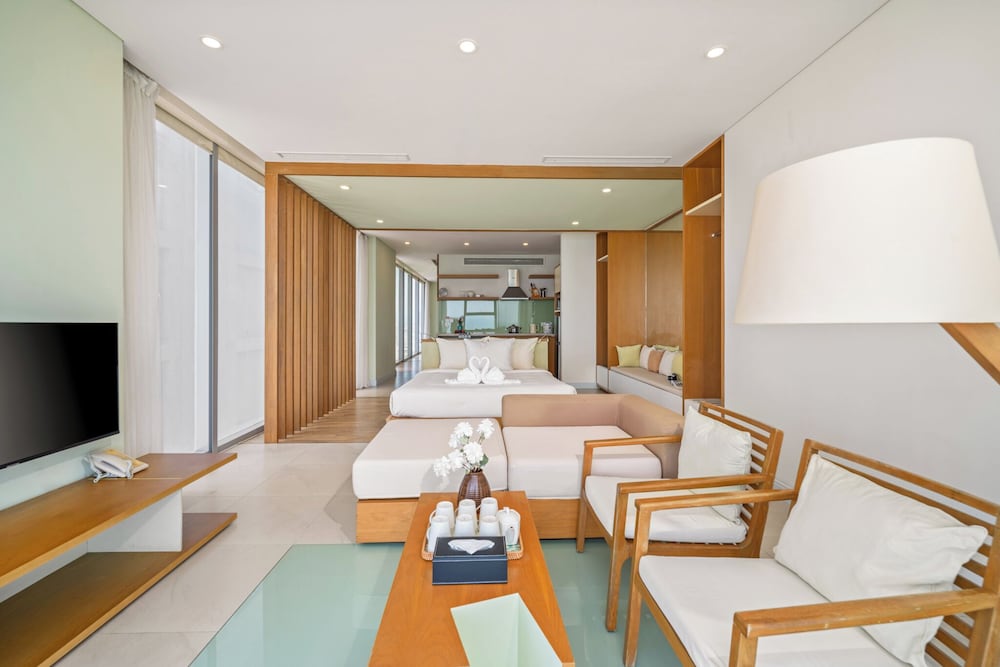 Signature Luxury Village