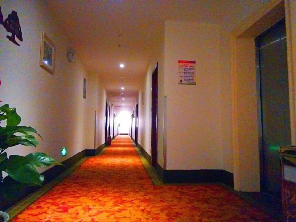 GreenTree Inn Suzhou Zhangjiagang Daxin Town Pingbei Road Express Hotel