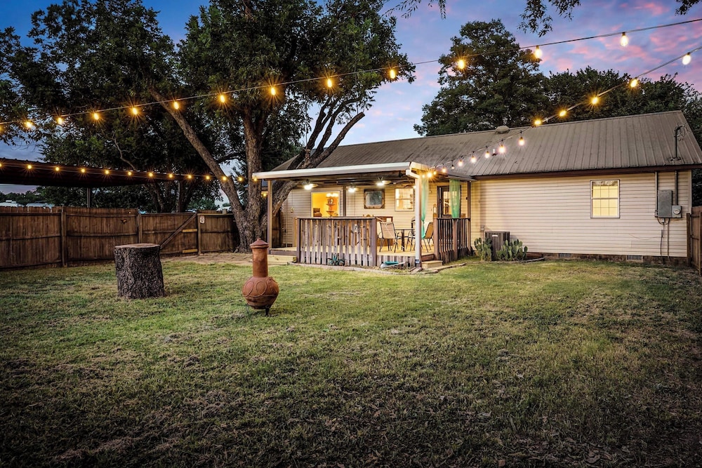 Peace, Space & Starry Nights: Ranch Home in Azle