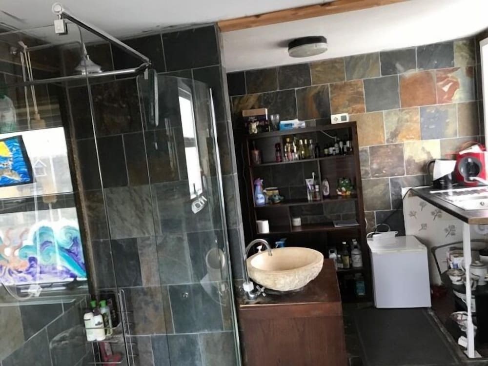 Ramsgate Vacations - The Little Tree Boutique BB - Property Image 4