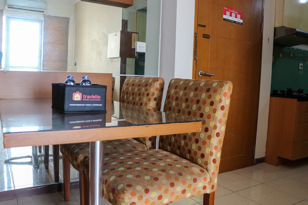 Strategic 2Br At Maple Park Sunter Apartment