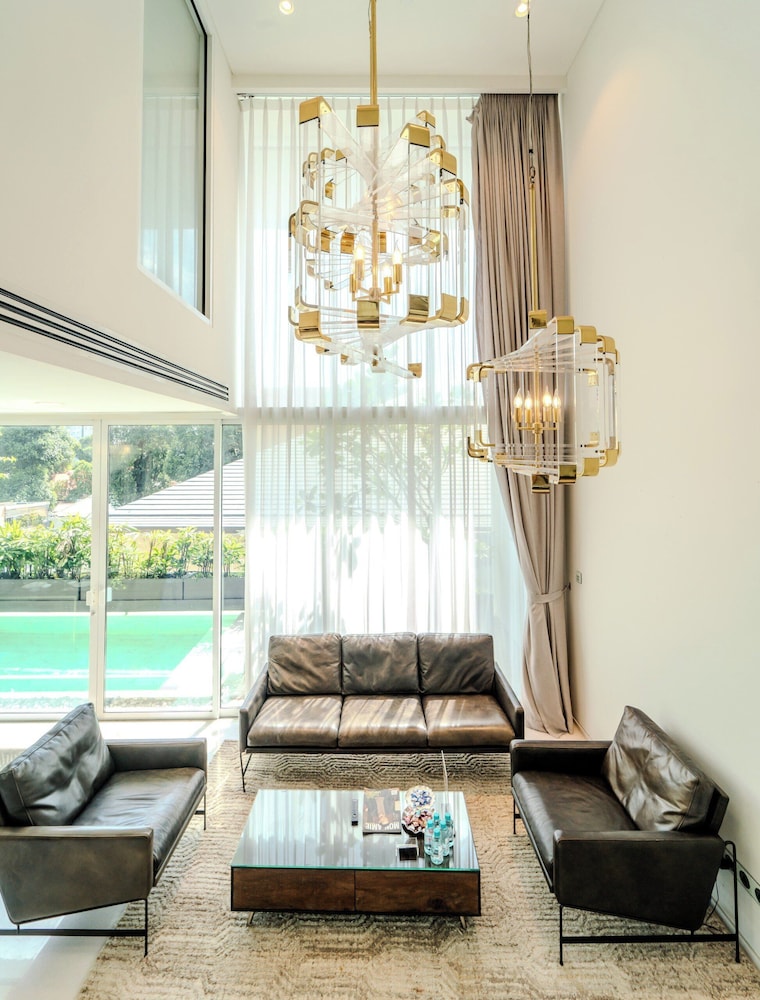 Serenity Luxury Private Pool Villas - Free One Way Airport Shuttle