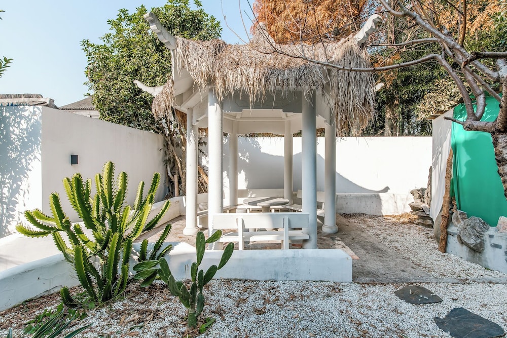 Shanghai Ruochu Designer Guesthouse-Near Shanghai Pudong Airport & Disneyland