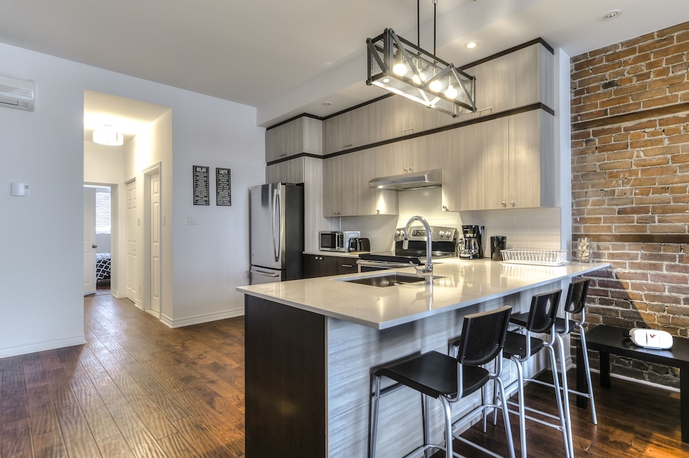 St Laurent Apartments