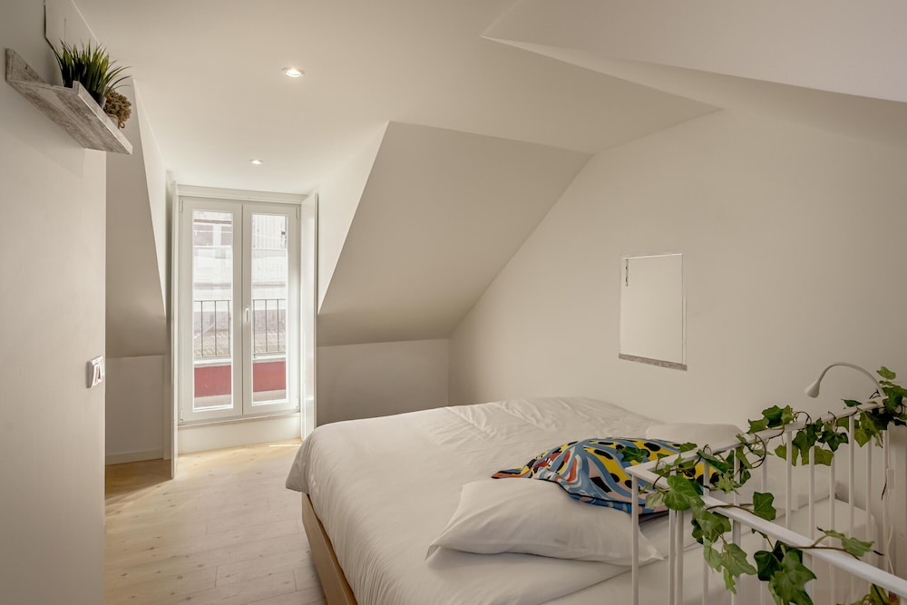 Downtown Modern Apartments With Balcony by Homing