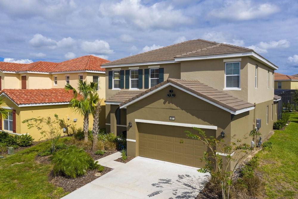 Gorgeous 5Bd w/ Pool & Jacuzzi @ Solterra Resort 6071 - Image 1