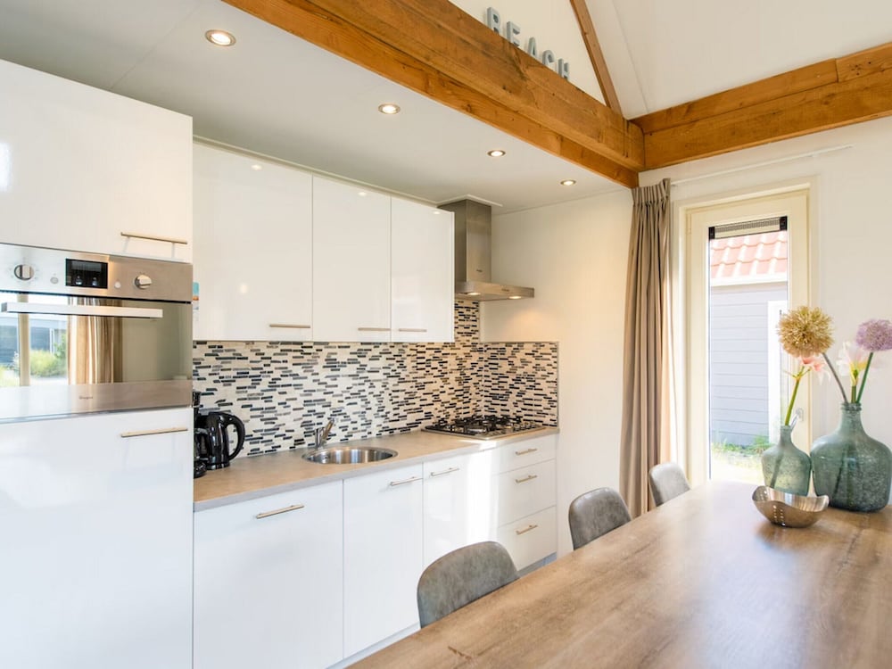 Modern Lodge With two Bath Rooms, Near the Beach view 2
