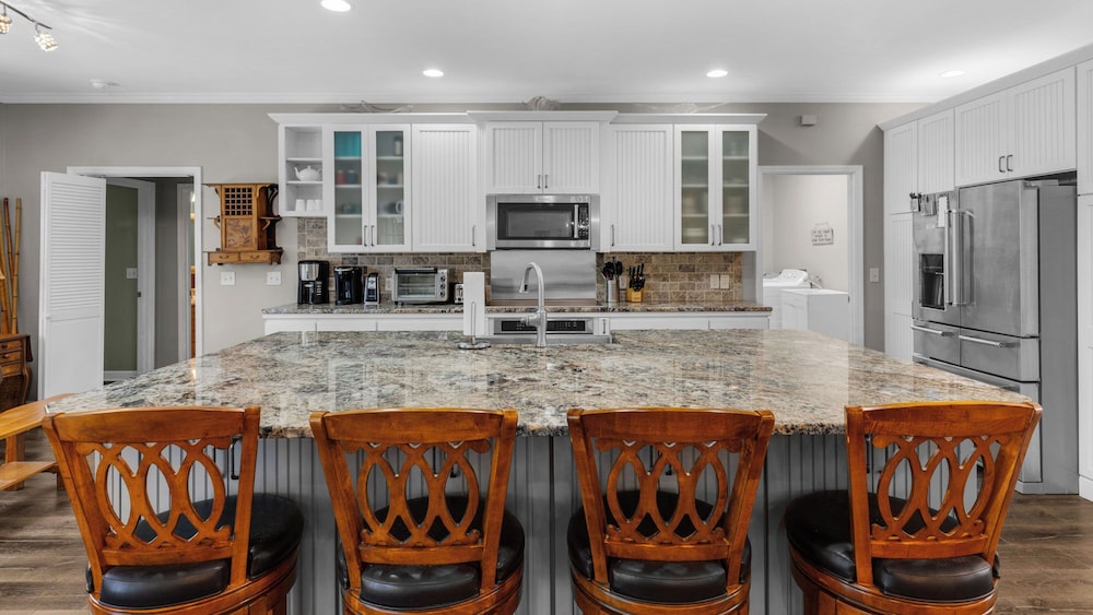 Seacrest 4BR w/ Private Heated Pool + Beach Access & Dolphin Cruise Ticket!