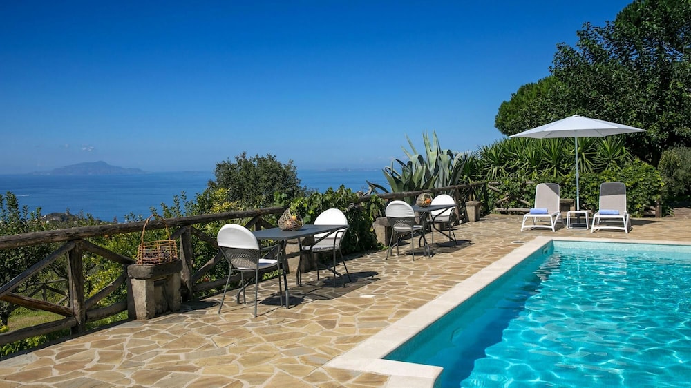 Villa Amiela in Sant Agata sui Due Golfi photo 3